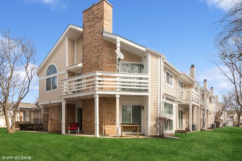 1027-1027 Courtland Dr, Buffalo Grove, IL, 60089-1186 | Card Image