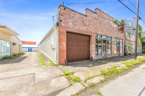 213 W 2nd St, Crowley, LA, 70526-5005 | Card Image