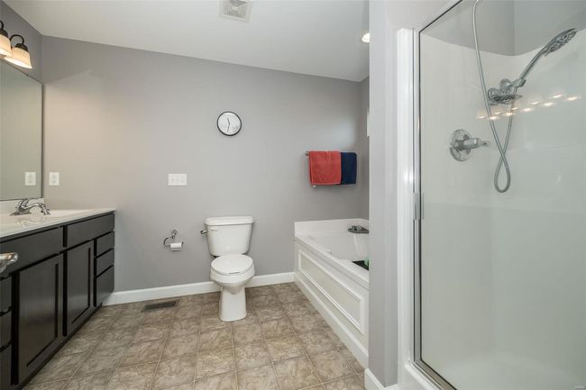 1338 Orchard Lakes Cir, House other with 4 bedrooms, 4 bathrooms and 3 parking in Belleville IL | Image 10