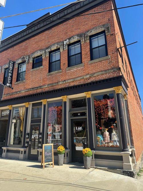 82 N Sandusky St, Delaware, OH, 43015-1756 | Card Image