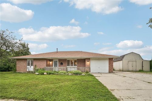 2121 Windsor Dr, Xenia, OH, 45385-4731 | Card Image
