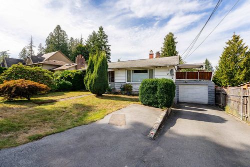 10725 127a St, Surrey, BC, V3V5L7 | Card Image