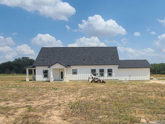 52 Peach Tree Ave, House other with 3 bedrooms, 2 bathrooms and null parking in Poteet TX | Image 24