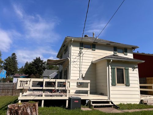 1704 Beech St, Saint Paul, MN, 55106-4911 | Card Image