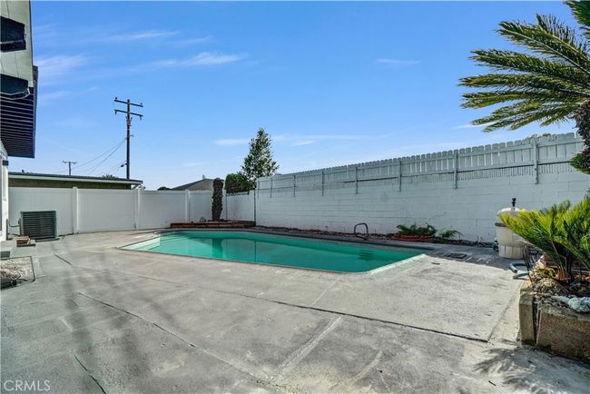 17919 Gard Ave, House other with 3 bedrooms, 2 bathrooms and 5 parking in Artesia CA | Image 25