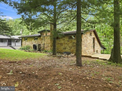 198 S Mountain Top Dr, Mc Connellsburg, PA, 17233-8057 | Card Image