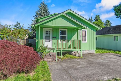 244 19th Ave, Longview, WA, 98632-1116 | Card Image