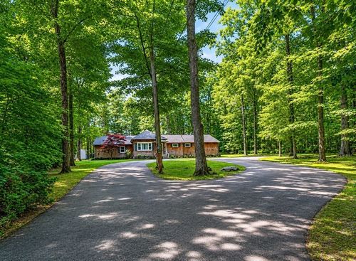 33 Lincoln St, Medway, MA, 02053-1651 | Card Image