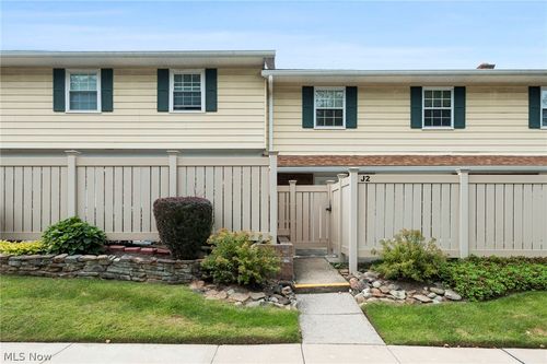 j02-7970 Mentor Ave, Mentor, OH, 44060-5603 | Card Image