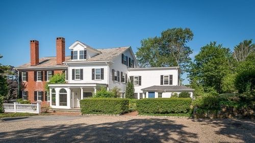 18 Union St, Manchester, MA, 01944-1553 | Card Image