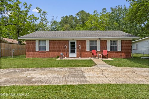 113 Alicia St, Pass Christian, MS, 39571-4201 | Card Image