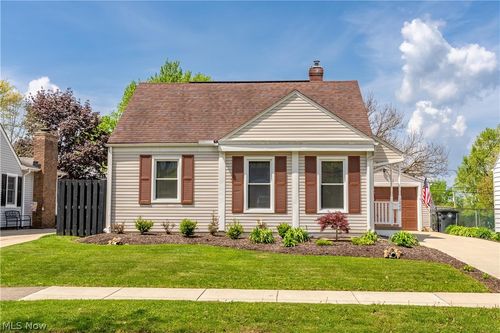1646 Evergreen Avenue, Akron, OH, 44301 | Card Image