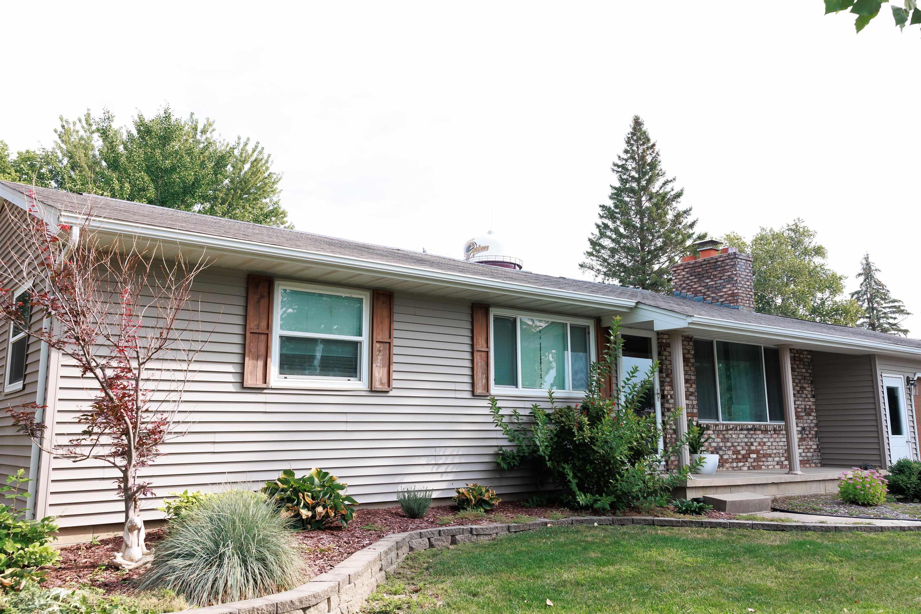 Prestien Dr, Denver, IA 50622