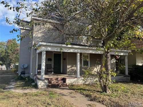 207 E Penning Ave, Wood River, IL, 62095-2030 | Card Image