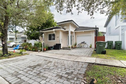 249 Se 32nd Ave, Homestead, FL, 33033-7154 | Card Image