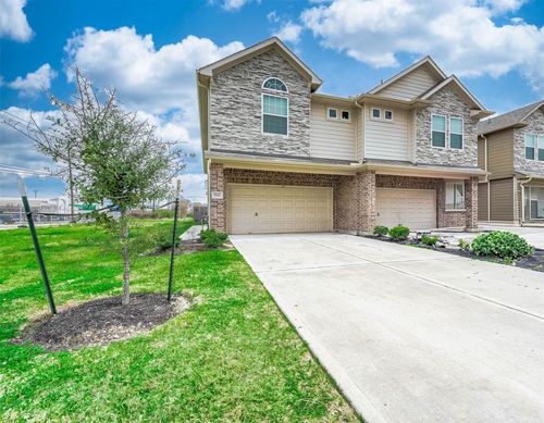 532 N 6th St, La Porte, TX, 77571-3344 | Card Image