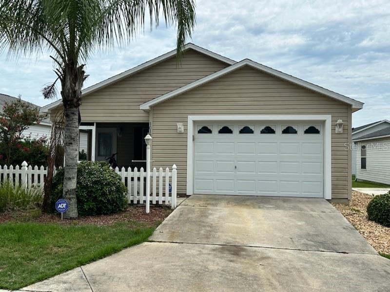 Jace Pl, The Villages, FL 32162