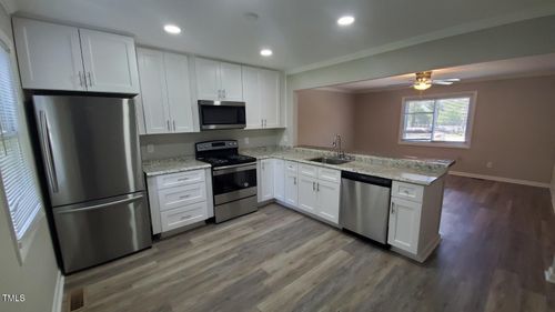 apt-b-813 S Blount St, Raleigh, NC, 27601-2357 | Card Image