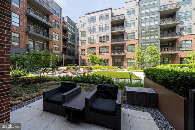 APT-102 - 1761 Old Meadow Rd, Condo with 2 bedrooms, 3 bathrooms and null parking in MCLEAN VA | Image 41
