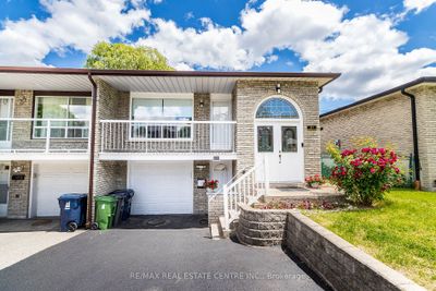 114 Sexton Cres, Home with 3 bedrooms, 2 bathrooms and 6 parking in North York ON | Image 3