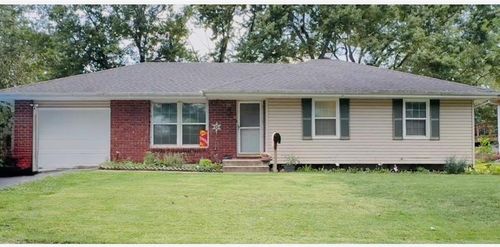 13436 Belmeade Ave, Grandview, MO, 64030-3139 | Card Image