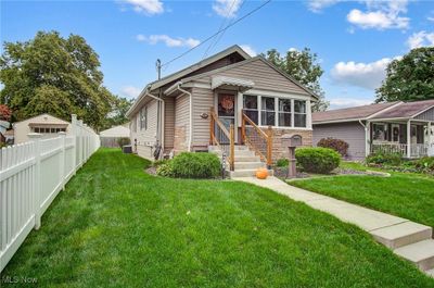 841 E Broadway Street, House other with 2 bedrooms, 1 bathrooms and null parking in Cuyahoga Falls OH | Image 2