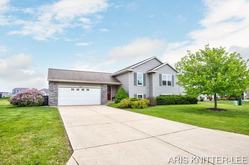 2484 Black Brook Dr, Zeeland, MI, 49464-8257 | Card Image