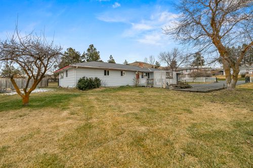 135 Leach Dr, Midland, OR, 97634-3012 | Card Image