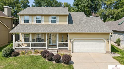 16364 Taylor St, Omaha, NE, 68116-2946 | Card Image