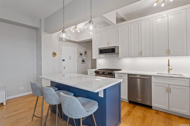 APT-9A - 69-10 108 Th St, Home with 2 bedrooms, 2 bathrooms and null parking in Forest Hills NY | Image 4