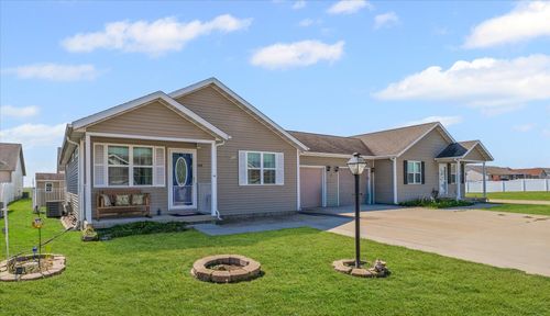 209 Augusta Ct, Fisher, IL, 61843-8531 | Card Image