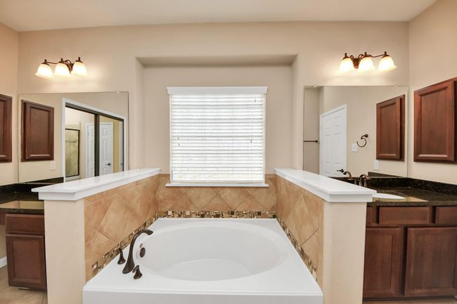 18006 E Williams Bend Dr, House other with 4 bedrooms, 4 bathrooms and 2 parking in Cypress TX | Image 39