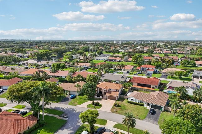 15050 E Falcons Lea Dr, House other with 4 bedrooms, 4 bathrooms and null parking in Davie FL | Image 44