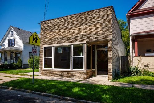 716 43rd Street, Kenosha, WI, 53140 | Card Image
