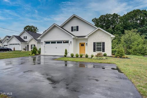 205 Mayflower Road, Johnson City, TN, 37601 | Card Image
