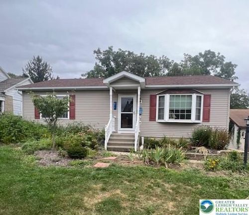 411 Liberty Ave, Bangor, PA, 18013-1229 | Card Image