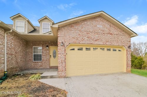 7455 Earl Gray Way, Corryton, TN, 37721-3597 | Card Image