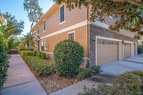 5722 Kinglethill Dr, LITHIA, FL, 33547-3952 | Card Image