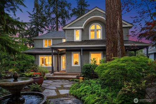 2038 9th St W, Kirkland, WA, 98033-4804 | Card Image