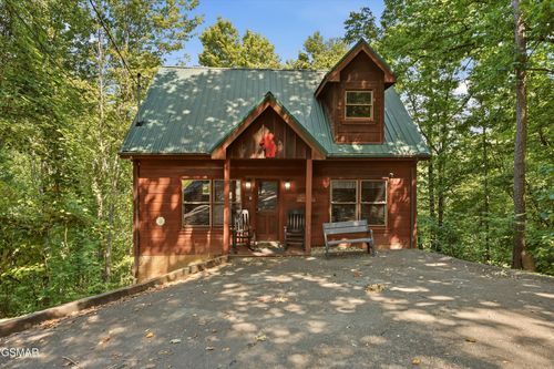 1605 Silver Poplar Ln, Sevierville, TN, 37876 | Card Image
