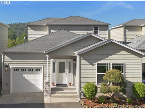 2471 Se Waldon Ave, Roseburg, OR, 97470-3827 | Card Image
