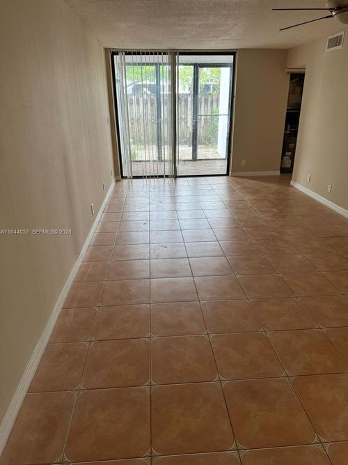 apt-120-216 Lake Pointe Dr, Oakland Park, FL, 33309-3594 | Card Image