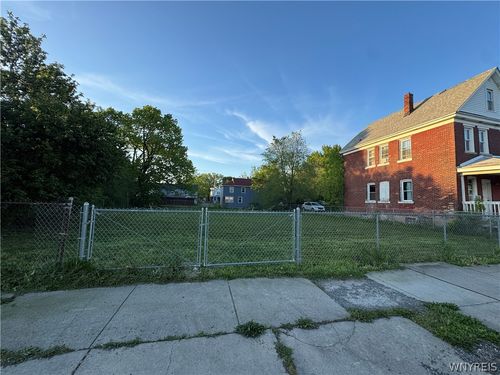 2712 Niagara St, Niagara Falls, NY, 14303-2028 | Card Image