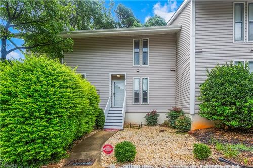 3745 Heathrow Dr, Winston-Salem, NC, 27127-4670 | Card Image