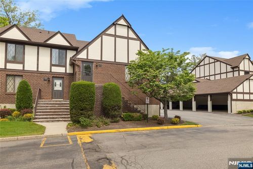 14 Holiday Ct, River Vale, NJ, 07675-5708 | Card Image