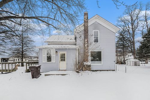205 Hawley St, Lyons, MI, 48851-9681 | Card Image