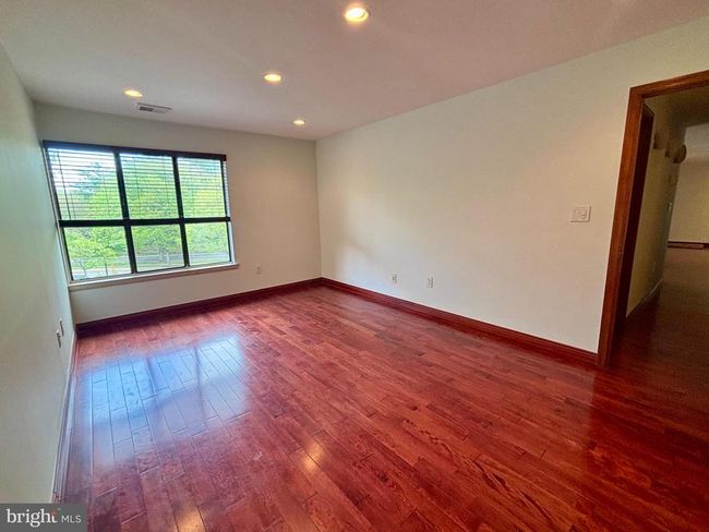 APT-202 - 8101 Needwood Rd, Condo with 2 bedrooms, 2 bathrooms and null parking in DERWOOD MD | Image 5