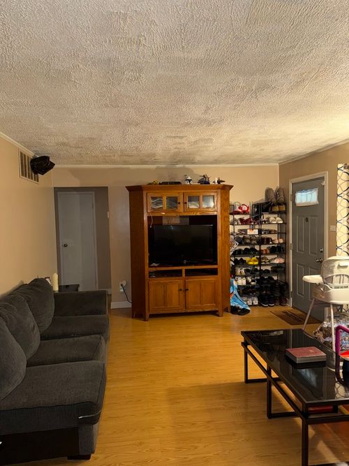 160 Monee Rd, Park Forest, IL, 60466-2528 | Card Image