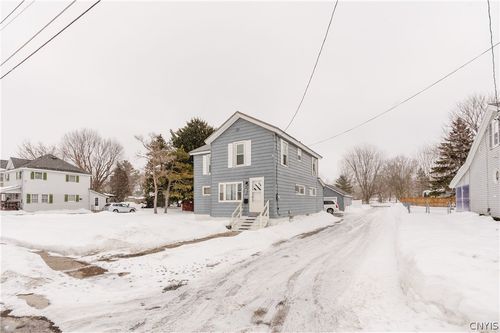 158 Cedar St, Watertown, NY, 13601-2406 | Card Image