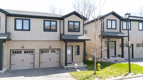 8-2621 Holbrook Dr, London, ON, N6M0G2 | Card Image